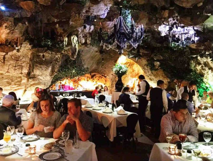 el-meson-de-la-cava-Restaurant Santo Domingo