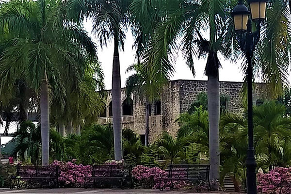 Tour of Santo Domingo -Alcazar de Colon